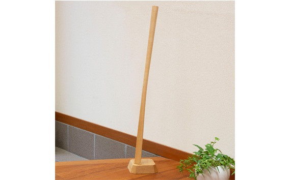 家具蔵 KAGURA 靴べら LIN ハードメープル材 靴ベラ 天然木 手作業 ロング スタンド セット 70cm おしゃれ 長い スタンド付き 台座付き プレゼント 実用的 シンプル 玄関 ロングタイプ 高級 シューホーン モダン ギフト 革靴 スニーカー ブーツ 【株式会社アイダ】【ho1335】