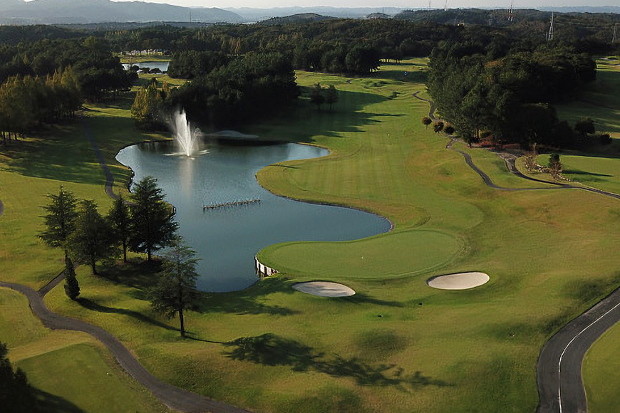 静ヒルズカントリークラブ 平日限定ペアプレー券 ゴルフ 練習施設 中嶋常幸プロ設計監修 チケット 茨城県 カントリークラブ ゴルフ平日プレー券 利用券 スポーツ 食事 アウトドア ゴルフコース 名門 伝統 自然 GOLF コンペ イベント ギフト 【静ヒルズカントリークラブ】【ho1186】