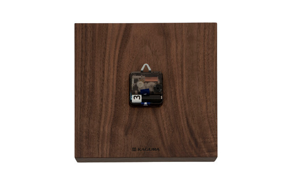 家具蔵 KAGURA 時計 ソアレ角 ウォールナット材 セイコークロック社製スイープムーブメント 掛け時計 天然木 茨城県 静音 おしゃれ 壁掛け時計 軽量 壁時計 北欧 シンプル 大きい アナログ オシャレ 木目調 ウォールナット無垢材 オイル仕上げ 【株式会社アイダ】【ho1331】