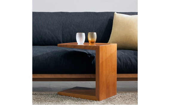 家具蔵 KAGURA ソファテーブルダン500 チェリー材 インテリア 天然木 手作業 丈夫 キャスター付き コンパクト 茨城県 【株式会社アイダ】【ho0985】