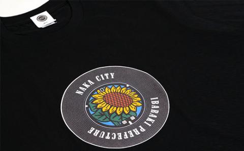 那珂市 マンホールTシャツ 黒 S M L XL ひまわり ご当地オリジナルデザイン オリジナルギフト 都道府県 リンクコーデ Tshirt ティーシャツ Tシャツ ご当地グッズ おしゃれ カラー 半袖 Ｔシャツ グラフィック アート STREET ストリート