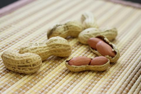 煎り落花生 250g×5袋 1250g 落花生 素煎り たっぷり 粒ぞろい こだわり 厳選原料使用 さや煎り落花生 ピーナッツ 薄皮付 おつまみ 健康 らっかせい 殻付き煎り落花生 煎り落花生 茨城県産 那珂市産 国産 ラッカセイ お茶請け 煎りたて