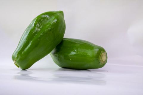 サンパパイヤ パパイヤ 青果 食物繊維 パパイン酵素 ミネラル ビタミン 葉酸 ポリフェノール スーパーフード 酵素の王様 パパイヤ フルーツ 果物 しりしり 冷凍 サラダ おかず 和え物 炒め物