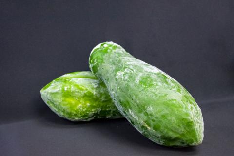 冷凍 サンパパイヤ パパイヤ 丸ごと 食物繊維 ミネラル ビタミン 葉酸 ポリフェノール 煮物 鍋物 冷凍野菜 スーパーフード 酵素の王様 パパイヤ フルーツ 果物 しりしり 冷凍 サラダ おかず 和え物 炒め物