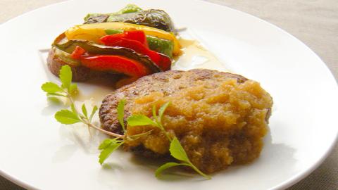 チャイナ&フレンチ、日本一シェフ二人によるコラボ・ハンバーグ&焼き餃子[CF006ci]