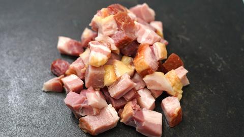 【 お中元 熨斗付き 】 ～ 匠のハム工房 ～ 燻製職人 ！ 風實 熟成パラパラ ベーコン（ 100g×5 ） ギフト 贈答 豚バラ 燻製 小分け 冷凍 かざみ [AJ008ci]