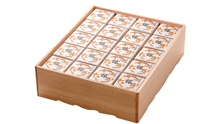 スピード発送!! もち入り 「 館最中 」 40個入 杉折箱 全国菓子博覧会名誉 大賞 和菓子 おかし お菓子 最中 もなか あんこ 餡子 小豆 あずき 餅 お餅 もち 贈り物 ギフト スピード発送 スピード配送 [AO023ci]