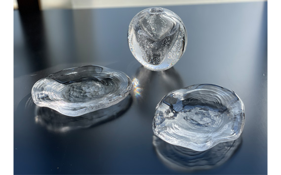 水の球体一輪挿し　渚の小皿