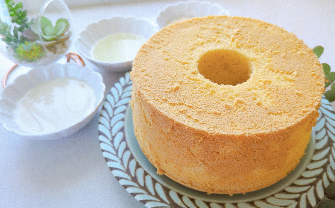 米粉異次元シフォンケーキ　ホール1個