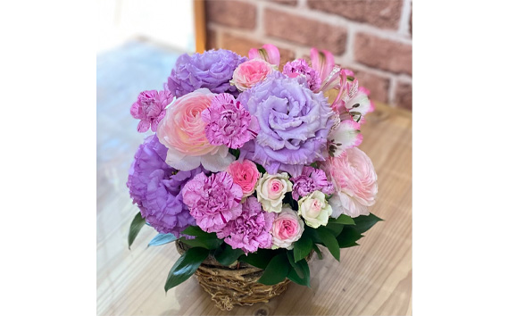 （パープル系）Mサイズ 癒し生活！季節のおまかせフラワーアレンジメント