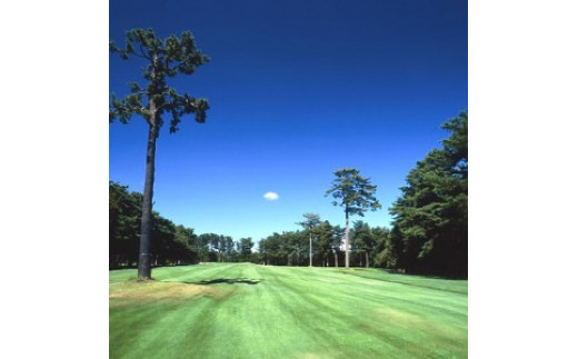 土浦カントリー倶楽部 平日4名様 無料プレー券 [0120]