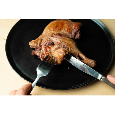 志筑鴨の骨付きモモ肉のコンフィ　500gパック　(2～4本)【配送不可地域：離島】