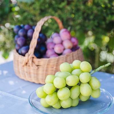 【先行受付】シャインマスカットと旬のぶどうの詰合せ　合計4～5房入【配送不可地域：離島・沖縄県】