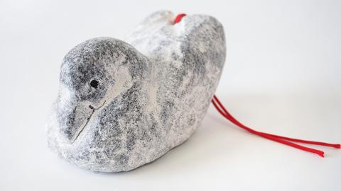 平和の願い（ バード ） 石 ストーン 小鳥 雑貨 職人 伝統工芸 伝統工芸品 置き物 飾り 玄関 おしゃれ 茨城県 桜川市 贈り物 [AP003sa]