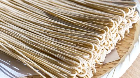 ＜お中元熨斗付＞ 八割乾麺セット 茨城県産 【常陸秋そば】 石臼挽きそば粉使用 贈答用 200g×7袋 そば ソバ 乾麺 [BE037sa]