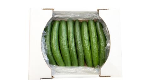 糖度9度以上 トマト 【 2025年収穫分 先行予約 】 スーパーフルーツトマト 中箱 約1.2kg（12~18玉）糖度9度以上 ＆ 新鮮 きゅうり 約20本 野菜セット 2025年2月上旬発送開始 とまと トマト 胡瓜 キュウリ 野菜 サラダ [BC063sa]