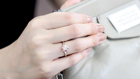 万葉桜より「蔵王」 ダイヤモンド リング プラチナ ダイヤ K18 金 指輪 ギフト 記念 贈り物 贈答用 アクセサリー ジュエリー ジュエリーマーノ 桜川市 [AH063sa]