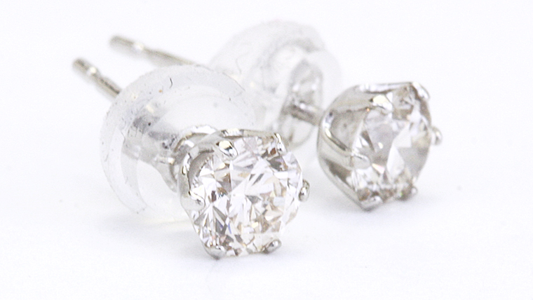 ダイヤモンド スタッド ピアス 合計 0.50ct（ハート＆キューピッドカット） ギフト 記念 贈り物 贈答用 アクセサリー ジュエリー ジュエリーマーノ 桜川市 [AH114sa]