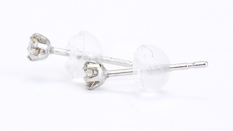 ダイヤモンド スタッド ピアス 合計 0.30ct（ハート＆キューピッドカット） ギフト 記念 贈り物 贈答用 アクセサリー ジュエリー ジュエリーマーノ 桜川市 [AH115sa]