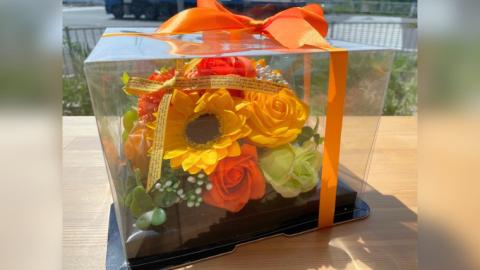 シャボンフラワー L フラワーケーキ フラワーギフト 贈り物 ギフト 誕生日 プレゼント 石鹸素材 枯れないお花 [DP006sa]