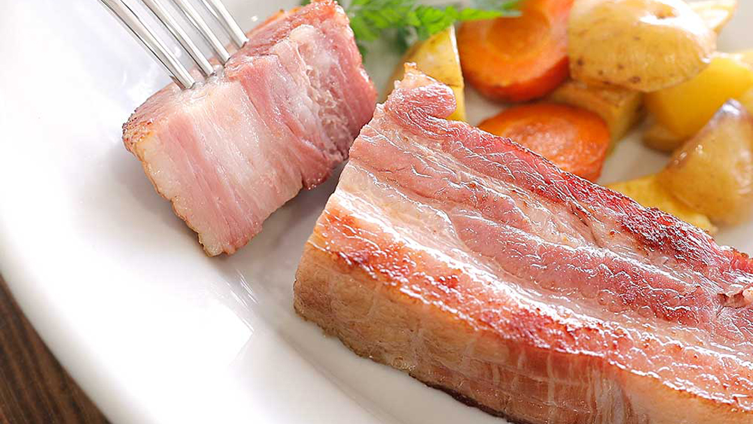 【贈答用（熨斗対応可）】筑波ハム ベーコン 2個 合計 460g ( 茨城県共通返礼品 ) 『常陸の輝き』 茨城県産 ブランド豚 銘柄豚 ベーコン [EN028sa]