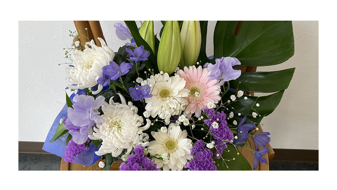 【配送日指定可】【 定期便 /12ヶ月連続】季節の お供え用 アレンジメントフラワー 仏花 お盆 お供え お悔やみ 仏事 法事 命日 お盆 秋彼岸 春彼岸 正月 生花 [CY012sa]