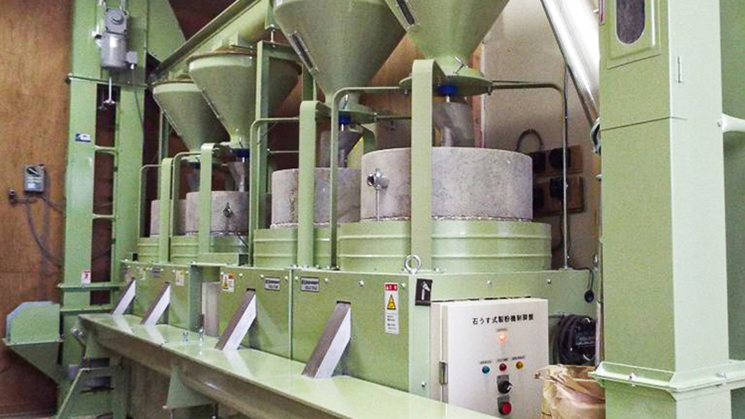 【 常陸秋そば 】石臼挽きそば粉 1kg×2袋 そば打ちセット（そば粉,うち粉、つなぎ粉,手打ちそば入門テキスト） そば粉 そば 蕎麦粉 [BE004sa]