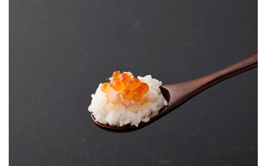 【北海道産原料使用】紅ずわいがに・いくら丼 480g（30g×16個） いくら イクラ 魚卵 カニ 蟹 ずわい蟹 丼 ごはん