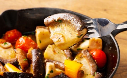 かむらのシイタケ富富 約1kg 【2026年1月下旬まで発送予定】 椎茸 しいたけ シイタケ きのこ キノコ 冷蔵 国産