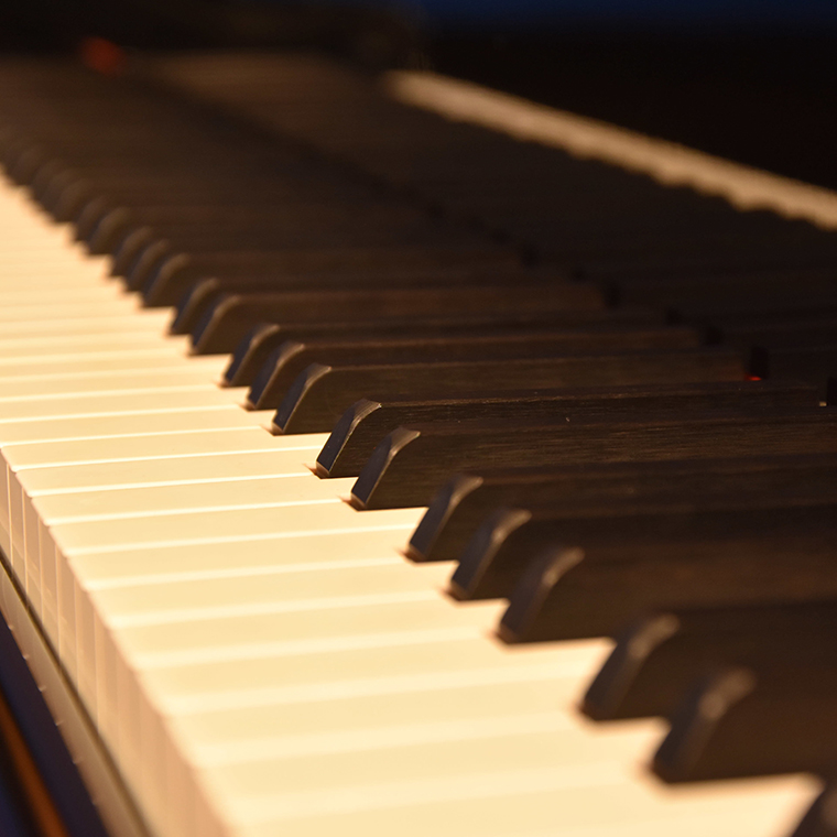 きらくやま世代ふれあいの館「ピアノオンリーワンコンサ