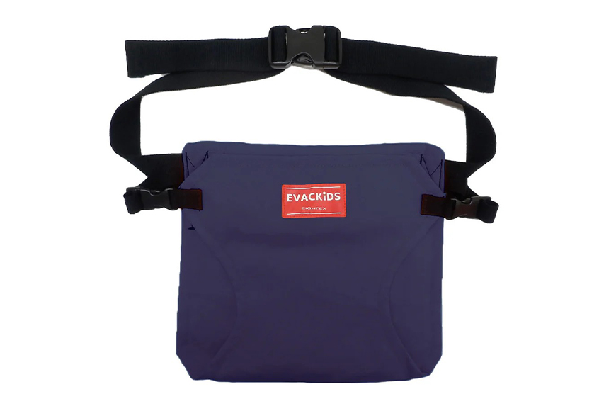 EVACKiDS 非常用チェアベルト（コンパクトタイプ） ネイビー 避難用 緊急 災害用 保育 防災用品 食事 サポート 安全ベルト 収納 ストラップ付 3歳くらい迄 74-BX