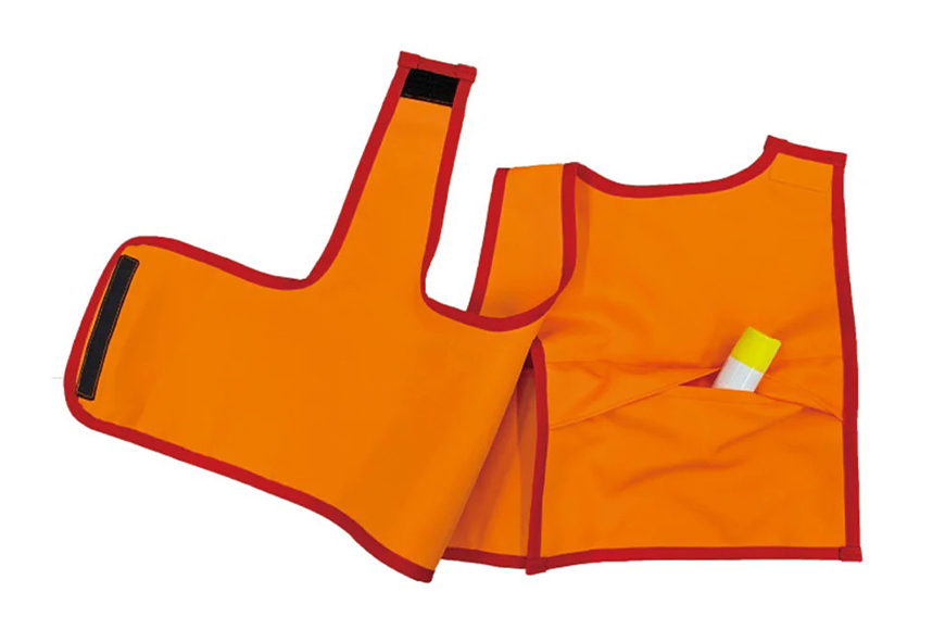 EVACKiDS 非常時用アレルギービブス Mサイズ 避難用 緊急 災害用 保育 防災用品 防炎 アレルゲン 識別 カード付 乳児 3歳以上 収納ポケット 74-BW