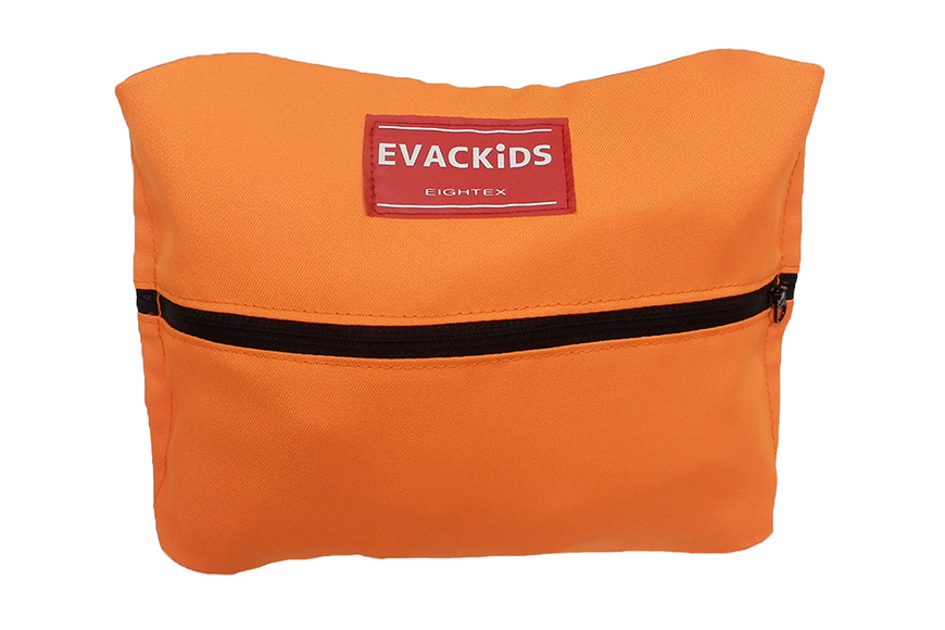 EVACKiDS 避難くん 避難用コンパクトキャリー オレンジ 避難用 緊急 災害用 保育 防災用品 防炎 抱っこ おんぶ 3歳まで リフレクター ホイッスル 74-CI