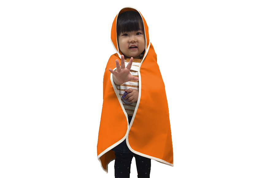 EVACKiDS 避難用防炎・防寒おくるみ オレンジ 避難用 緊急 災害用 保育 防災用品 防炎 蓄熱 保温 フード ケープ ブランケット 新生児～大人 74-CB