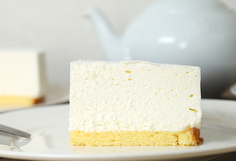 562 レアチーズケーキ 1個 直径15cm