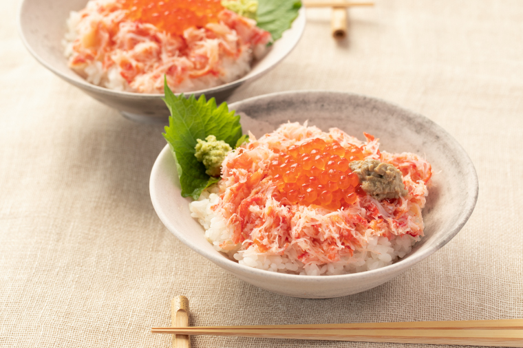 【12月25日決済確定分まで年内発送】かに丼セット 4人前 おうちでかじま丼 冷凍 海鮮 いくら カニ丼 お手軽 時短クッキング かに カニ 蟹 イクラ