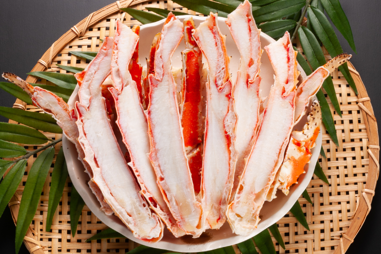 【12月25日決済確定分まで年内発送】本たらばがに カット済 ボイル 1kg カニ かに たらば たらばがに 焼きガニ 鍋　カジマ 蟹 専門店 タラバ タラバガニ