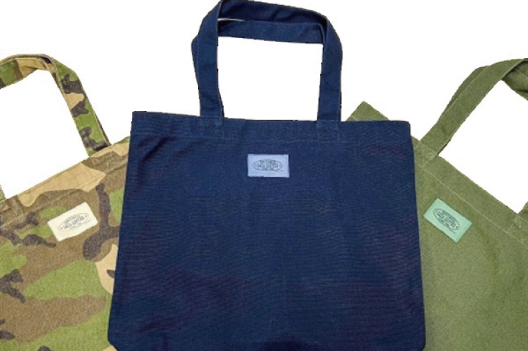 サザコーヒー『ガールズ＆パンツァー』カップオン２種とトートバックセット すぐ発送 すぐ届く サザ SAZA 大洗 珈琲 深煎り 本格 おすすめ オフィス ドリップコーヒー バッグ