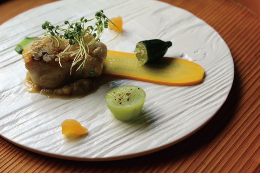 六雁 お食事券 １万円分 (特別大洗コースで使用可能) 日本料理 銀座 食事券