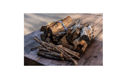 薪2束キャンプ用&焚火用(広葉樹2束+焚き付け用薪付) (BF021)