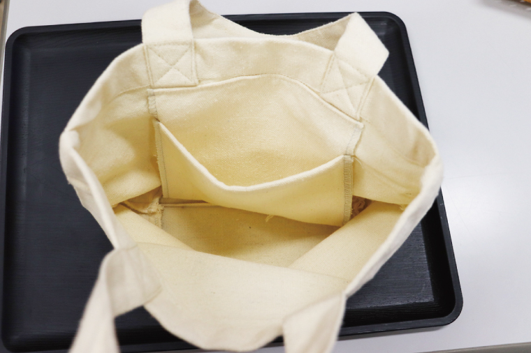 いろどりオリジナルセット(あみっぺ飛行機チャーム、バッグ、焼き芋)｜阿見町 マスコットキャラクター サツマイモ 薩摩芋 さつまいも スイーツ 手作り 茨城県 阿見町（54-05）