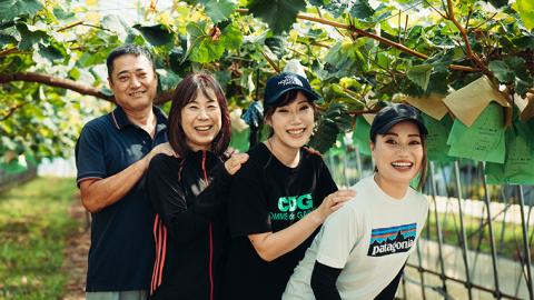 八千代町産 シャインマスカット スカーレット 2品種 食べ比べ セット 約 1kg 【 2025年9月中旬以降発送 】 ぶどう ブドウ 葡萄 マスカット 農家直送 ふるさと納税 15000円 茨城県 八千代町 先行予約 数量限定 [CU002ya]