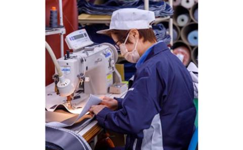 抗菌機能付き！レザーランチョンマット FNLM1-GR (グリーン) 2枚セット - レザー ビニールレザー 革 ランチョンマット グリーン 抗菌 防汚 耐アルコール 職人 こだわり 食卓 限定 茨城県 五霞町 グリーン