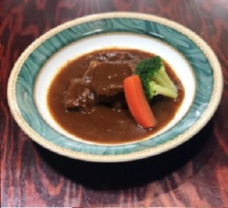 海と大地の欲張りセット！（ハンバーグ・ビーフシチュー・つり金目鯛の姿煮セット）