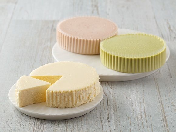 あの名店の味。しっとり濃厚チーズケーキ３缶セット（プレーン・いちご・抹茶）