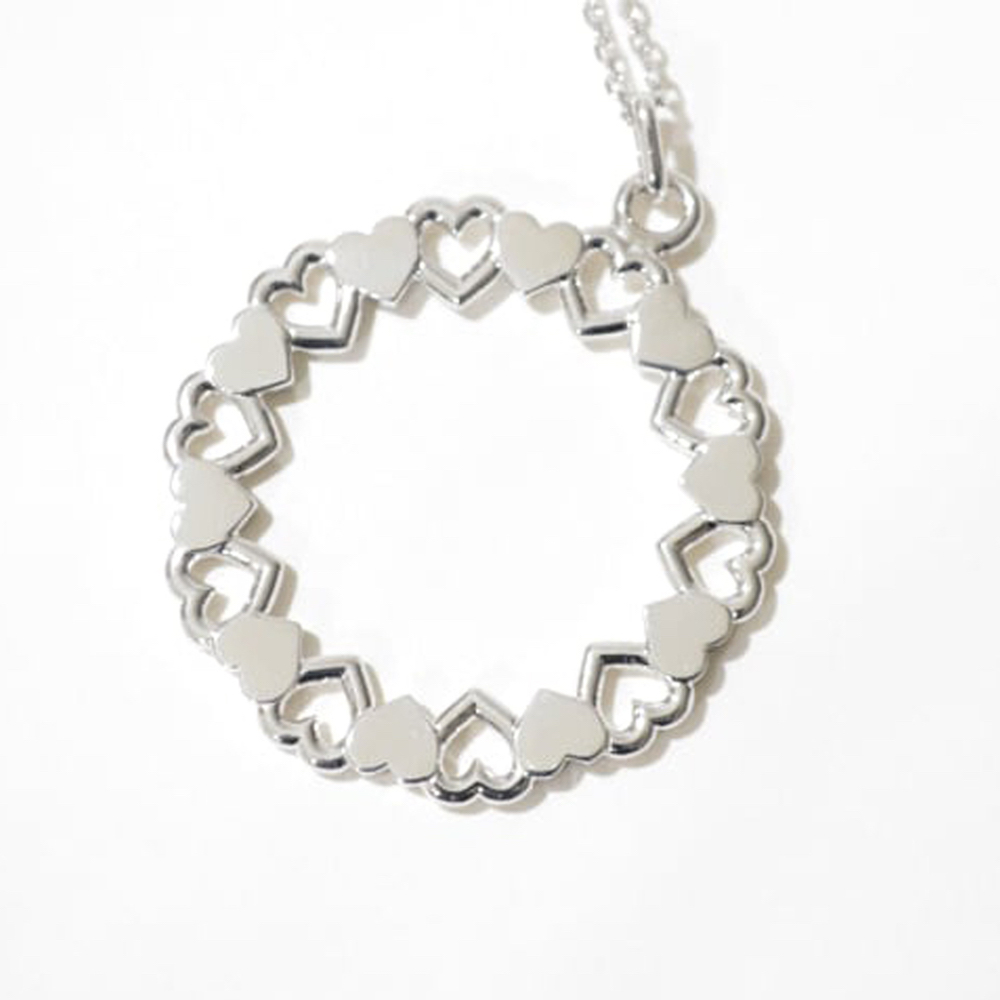 ハートのサークルネックレス/One love