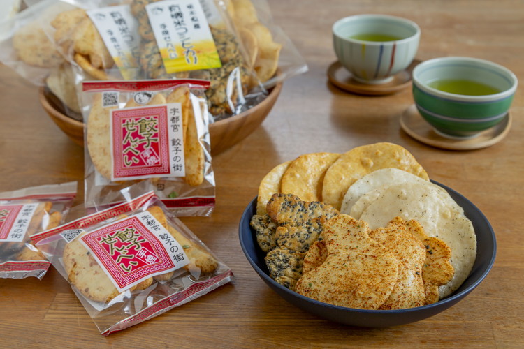 人気！手焼きせんべい5種詰め合わせ（餃子、醤油、黒胡椒、黒胡麻、七味） ◆ ｜ せんべい 煎餅 おせんべい 餃子 国産有機米 添加物不使用 本醸造醤油