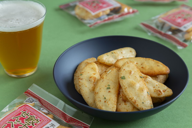 手焼き 餃子せんべい 20袋 ◆ ｜ せんべい 煎餅 おせんべい 餃子 国産有機米 添加物不使用 本醸造醤油 大田原市産唐辛子 鹿沼のにら 国産の生にんにく