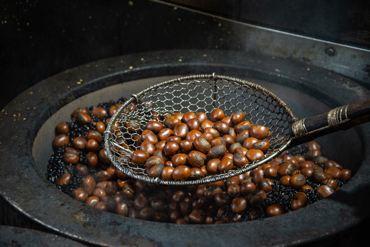 【9ヶ月定期便】天津甘栗 化粧箱入り 660g | 甘栗 殻付き 焼き栗 ギフト お土産 お菓子 栃木県 宇都宮市 ※離島への配送不可