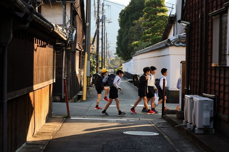 Canon 高画質マクロレンズ RF100mm F2.8 L MACRO IS USM ｜ キヤノン Canon カメラ レンズ  写真 撮影